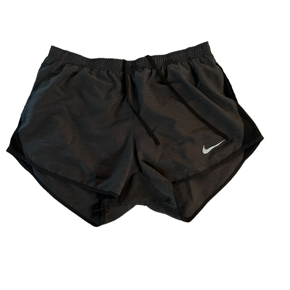 Nike Women’s athletic running shorts size medium never been worn